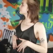 frau_allison