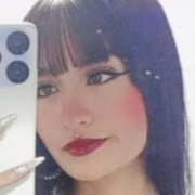 chloe_smith_t
