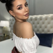 LaraAnne