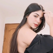 Emmy_Cameron