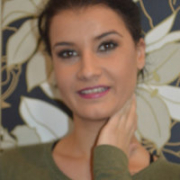 Brunette_Adelle