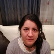 brunetteMira