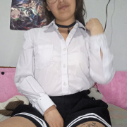 carla_sweet_01