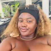 sexxyboobsqueenxx