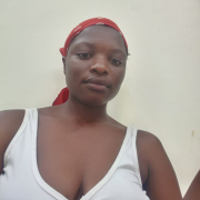Ivy_launra