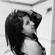 Scarlet_Whitc18