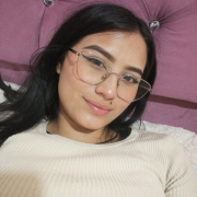 Chloe_a