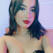 Sarah_Maxiine
