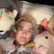naivelyunicorn48