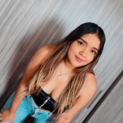 Saara_lee