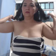 taylor_hot21