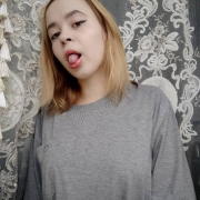 Emi_Adams