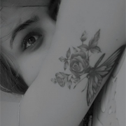 Black_Baccara