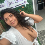 Karol_bigboobs