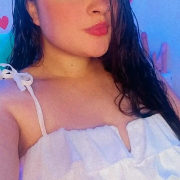 Nicoledumont27