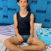 YOUNG_KINGSEX