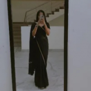 Himani_0122
