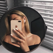 Ava_Mele