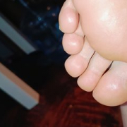 Carolinefeetnsoles