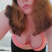 Laura25Kiss