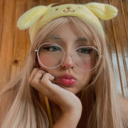 heeey_here_is_emy