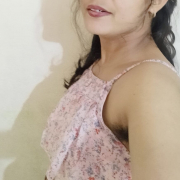 SEXY-nidhi-sharma