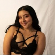 curvydelicios_zoe