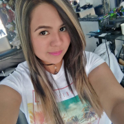 lara_carteer