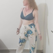 que_mona