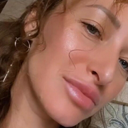 KiraSquirt