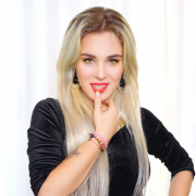 Aevelyne