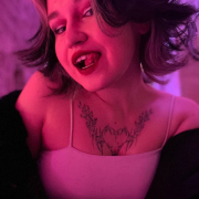 Amelia_Miles