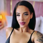 LuxxuryAnne