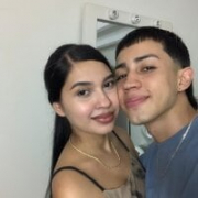 Valen_and_dollar