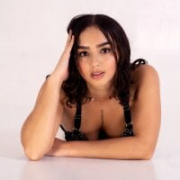 emy_rose_