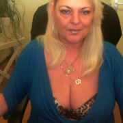 Yvonnehot