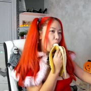 lisbeth_red