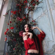 ElviraHolly