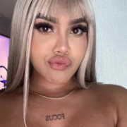 Tyra_malkovaa