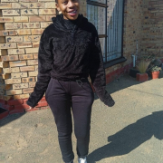 PRETTYSLENDA18