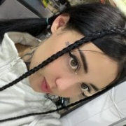 Megan_bisouss
