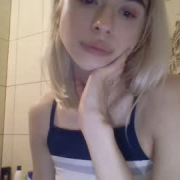 chloe_farrell77