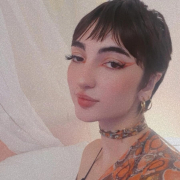 Escaarleth_Ross