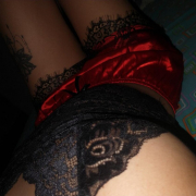 Karla_brunette_