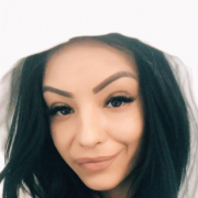 Julia_Bella_