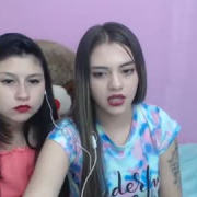 laura_pink18