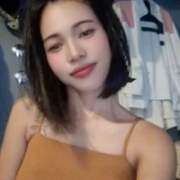 Kneeler_erica