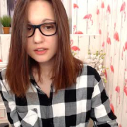 caroline_shy