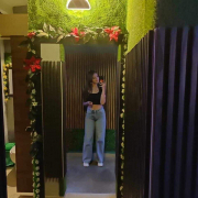 Leacutee21