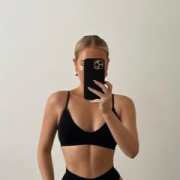 KristenSkw1